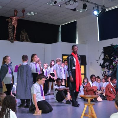 Year 6 Play (13)